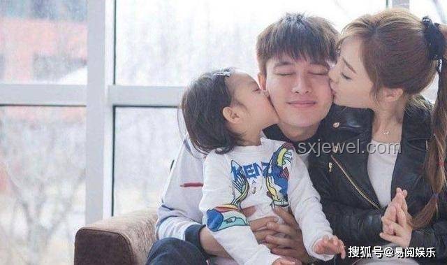 贾乃亮李小璐离婚后相处指南：女儿甜馨发声后的应对